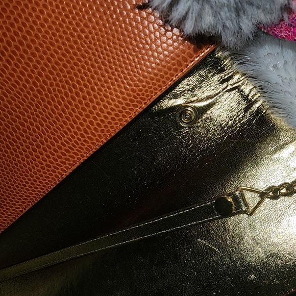 Timothy Hitsman Bag, Vintage, EUC, Snakeskin pattern, Gold Trim,Made in Spain - Picture 9 of 15